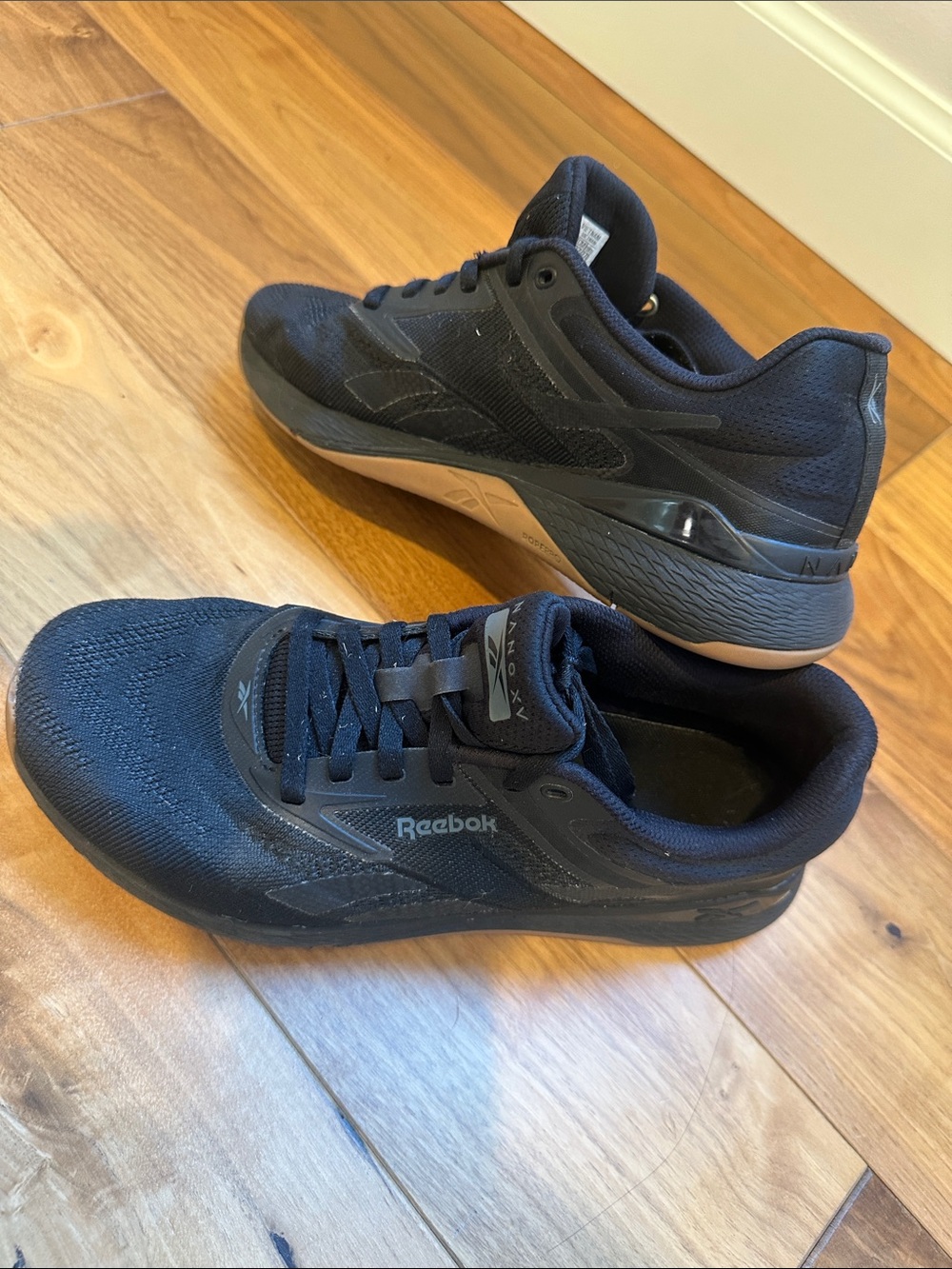 Reebok Men's nano xv black & gum bottom Lightweight Training Shoes
